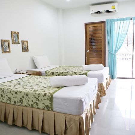G&B Guesthouse Patong Екстер'єр фото