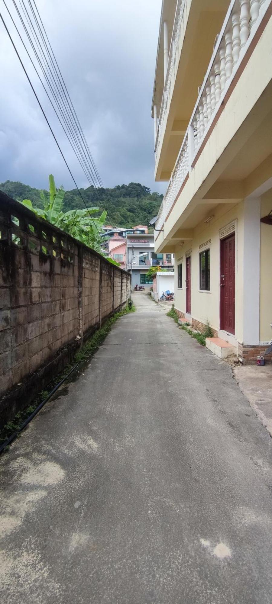 G&B Guesthouse Patong Екстер'єр фото