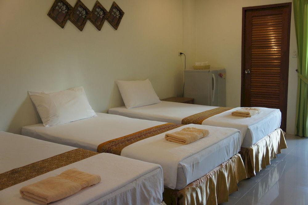 G&B Guesthouse Patong Екстер'єр фото