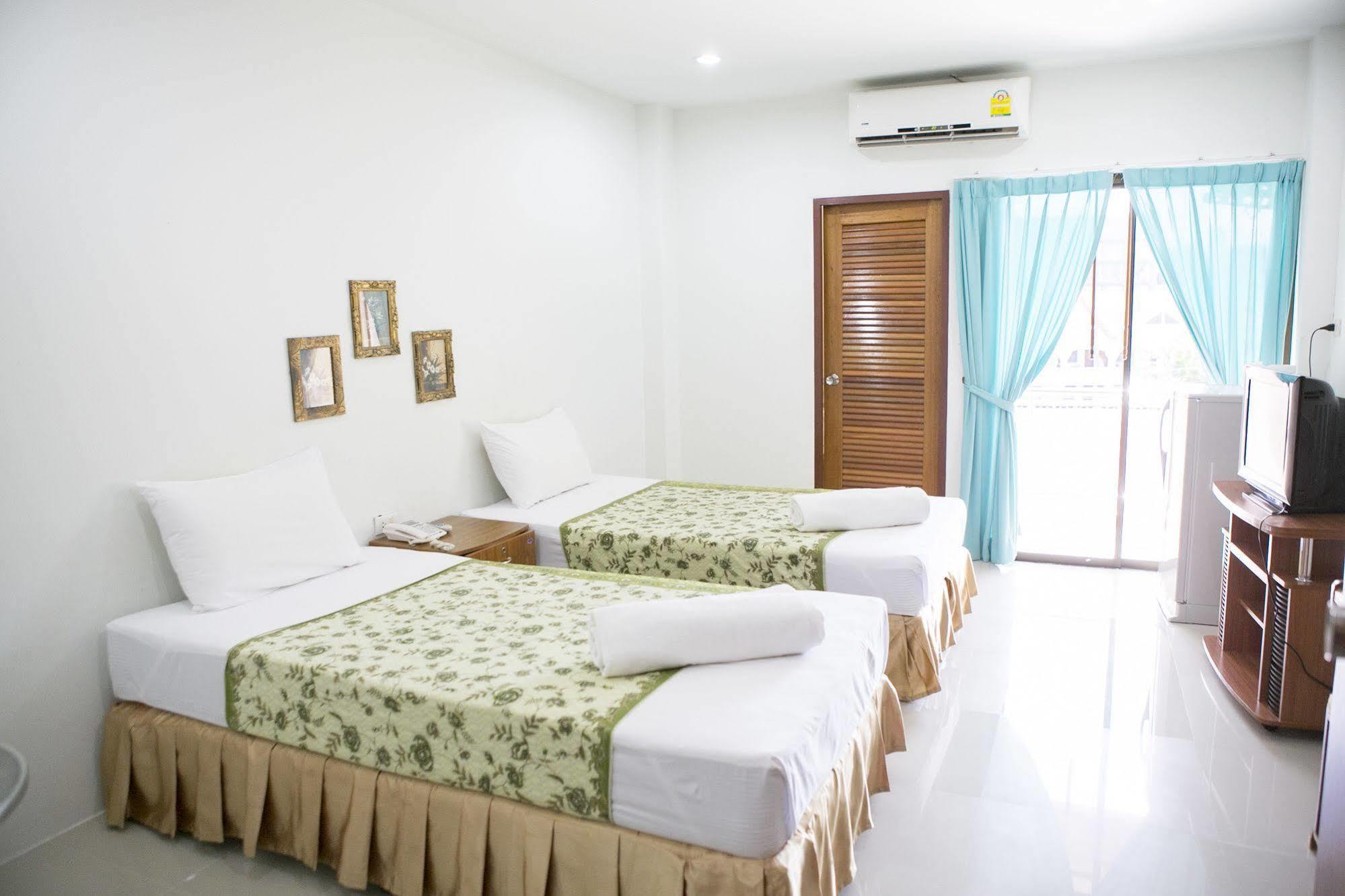 G&B Guesthouse Patong Екстер'єр фото