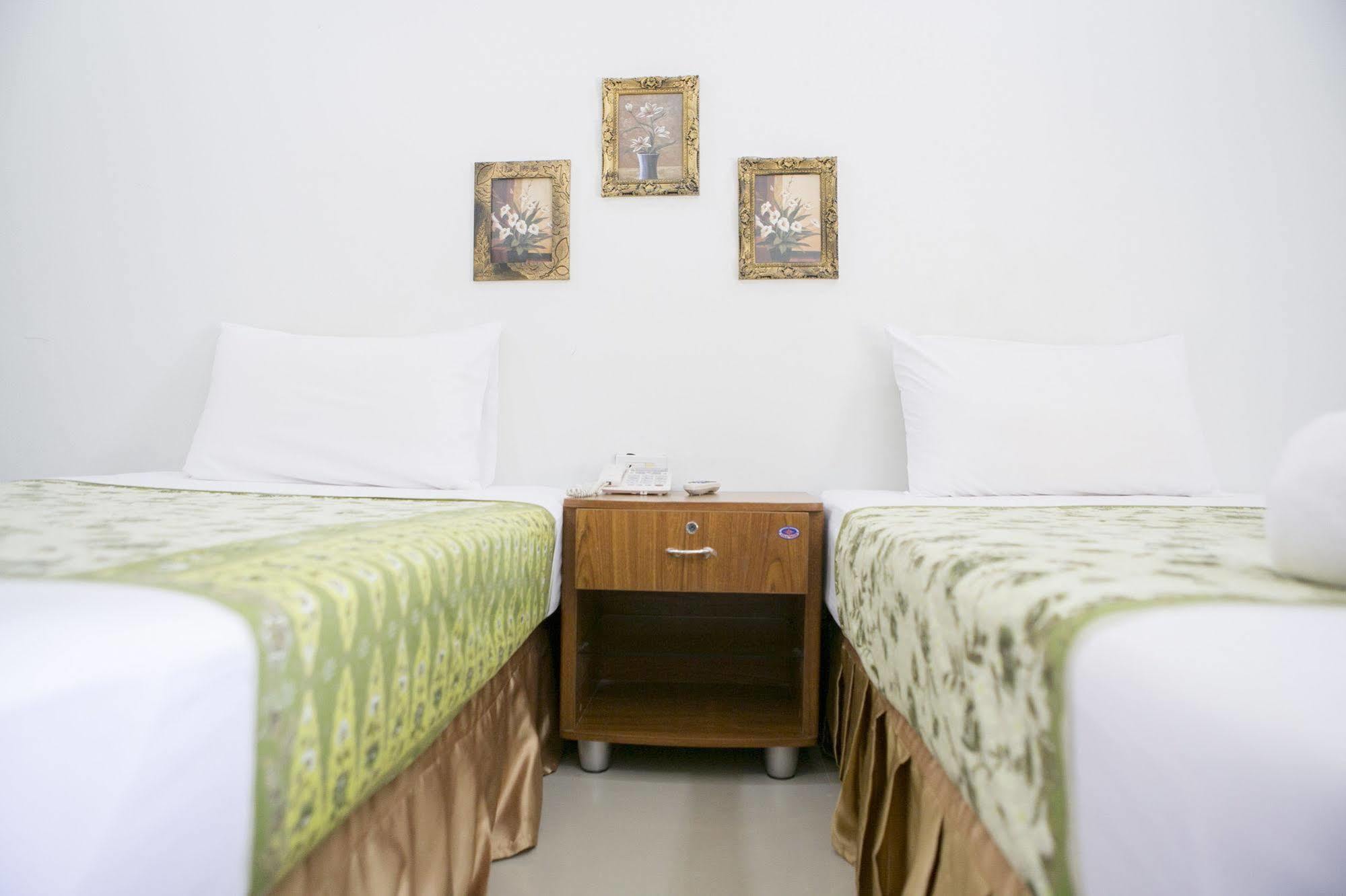 G&B Guesthouse Patong Екстер'єр фото