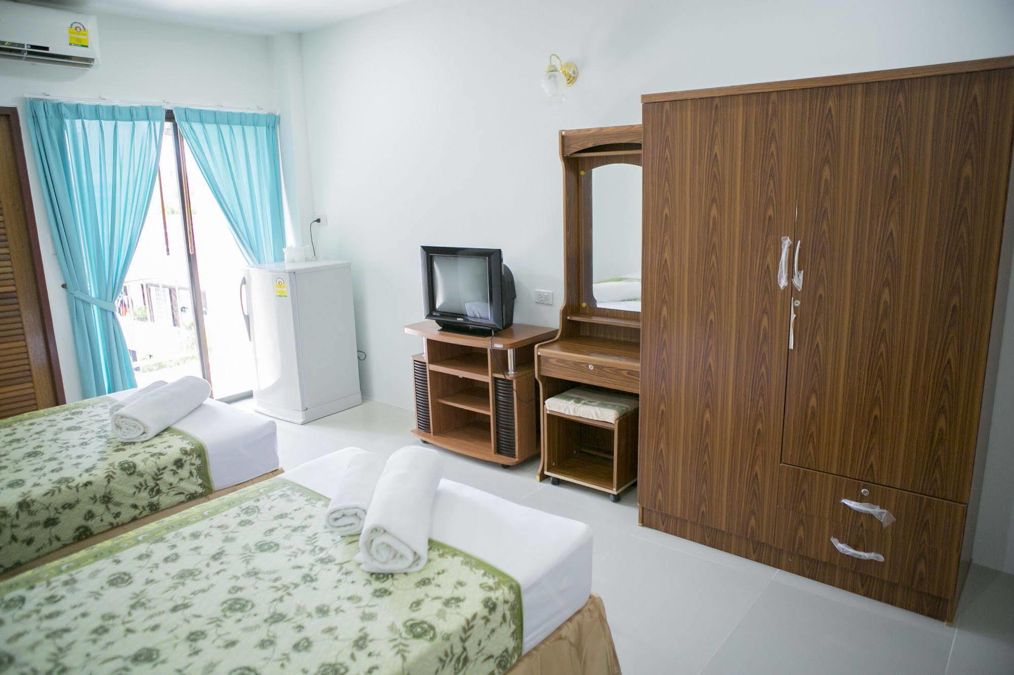 G&B Guesthouse Patong Екстер'єр фото