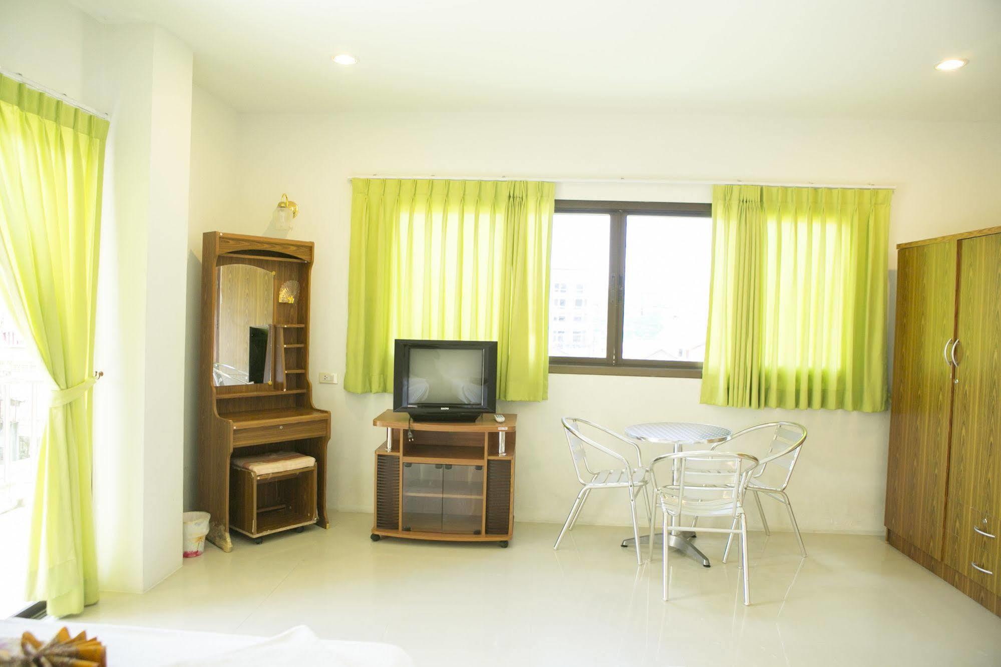 G&B Guesthouse Patong Екстер'єр фото
